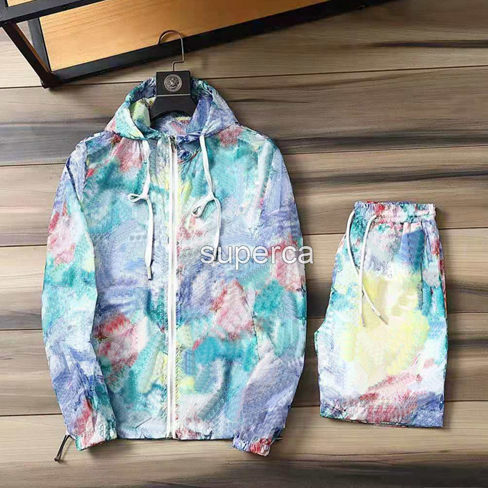 21SS mens tracksuit men women jacket Hoodie with pants men's clothing Sport Windproof Sun Protection Tracksuits Man designers clothes
21SS mens tracksuit men women jacket Hoodie with pants men's clothing Sport Windproof Sun Protection Tracksuits Man designers clothes