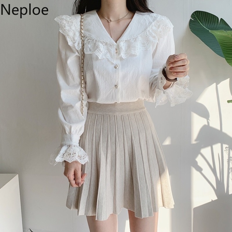 Neploe Women's Blouse Solid Elegant Temperament Tops Spring Korean Lace turn-down collar Pearl Button Flared Sleeve Shirt 4H418 210422