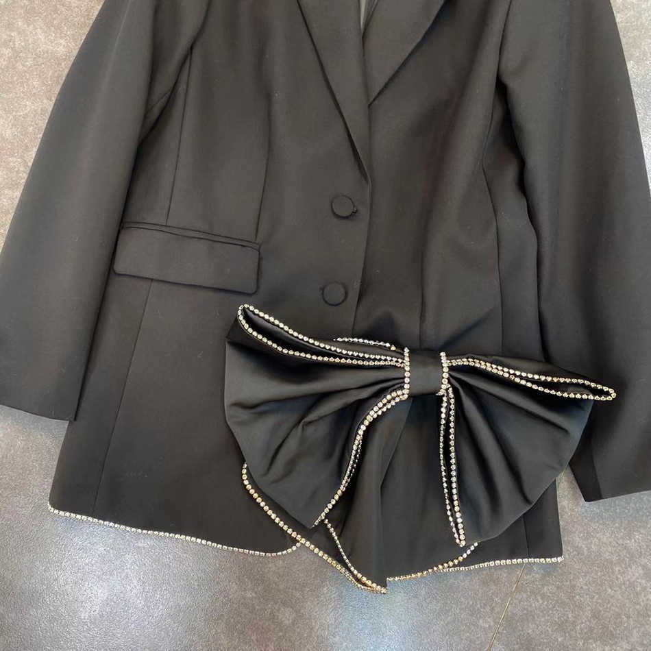 Summer Product Jacket Long-Sleeved Diamond Bow Slim Single-Breasted Button Blazer Ladies V-Neck Casual Coat 210525