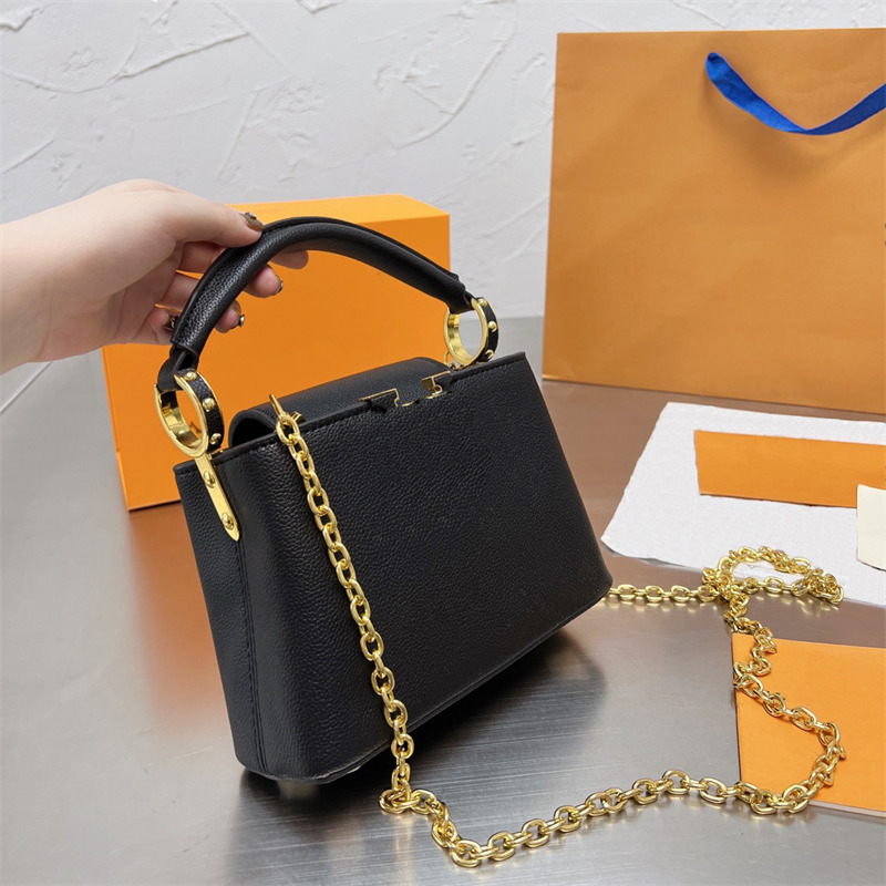 Lvs Purses Women Handbag Designer Shoulder Bags Luxurys Designers Black Handbags Cross Body Wallet Clutch Womens Messenger Letter Totes Handbags
Lvs Purses Women Handbag Designer Shoulder Bags Luxurys Designers Black Handbags Cross Body Wallet Clutch Womens Messenger Letter Totes Handbags