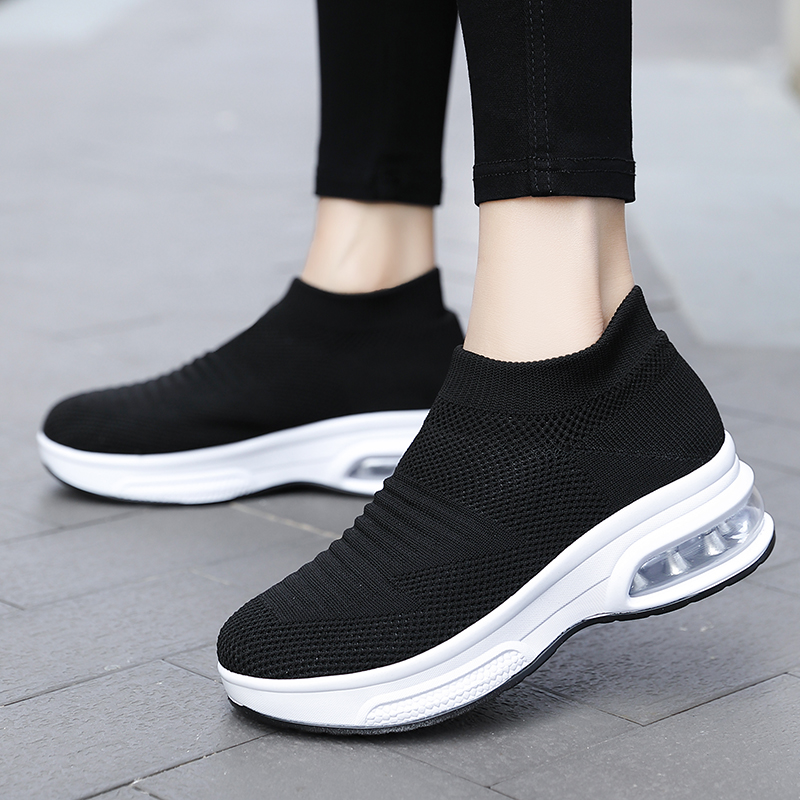 Jogging Men Women Athletic Trainers Top quality Comfortable Sports shoes Professional Outdoor Lawn Breathable Sneakers Walking Hiking
Jogging Men Women Athletic Trainers Top quality Comfortable Sports shoes Professional Outdoor Lawn Breathable Sneakers Walking Hiking