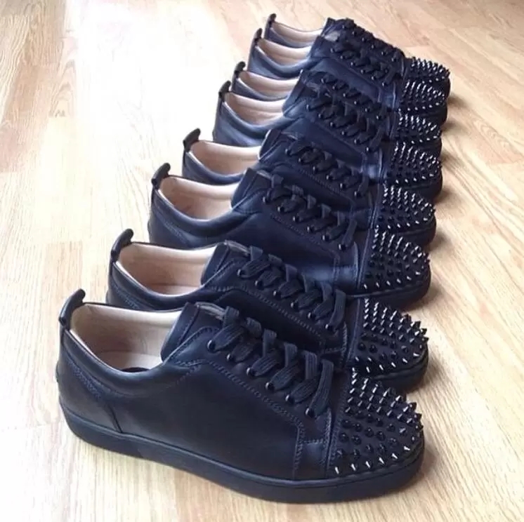 High quality Paris Designs Shoe Reds sole spiked junior Black Leathers Sneakers Red Bottom Juniors Flats Men Shoes White genuine leather Flat Low Cut Wholesale, 11
High quality Paris Designs Shoe Reds sole spiked junior Black Leathers Sneakers Red Bottom Juniors Flats Men Shoes White genuine leather Flat Low Cut Wholesale, 11