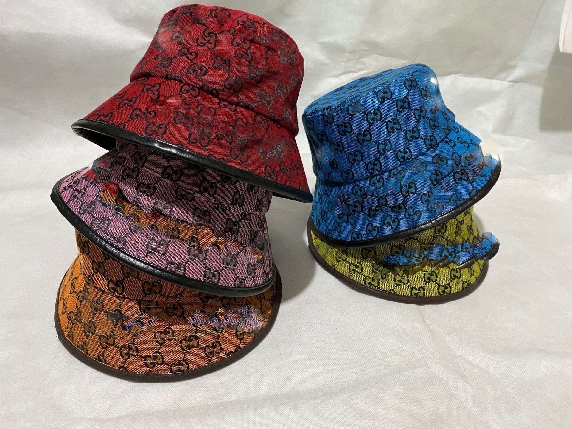 2021 Designers Highly Quality Bucket Hat Fashion Men Stingy Brim Hats Man Women Unisex Sunhat Fisherman Caps Embroidery Breathable Casual Cap
2021 Designers Highly Quality Bucket Hat Fashion Men Stingy Brim Hats Man Women Unisex Sunhat Fisherman Caps Embroidery Breathable Casual Cap