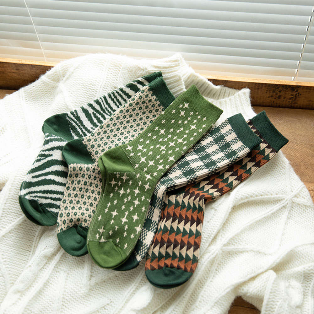 Socks children autumn and winter season medium tube socks ins fashion street JK stockings Korean version high cotton double, Black
Socks children autumn and winter season medium tube socks ins fashion street JK stockings Korean version high cotton double, Black