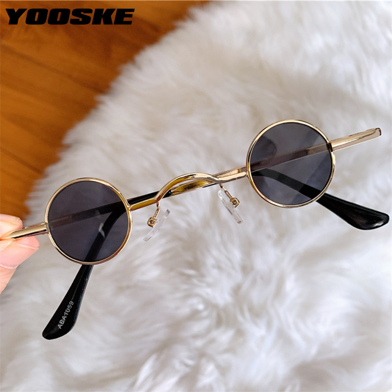 Trendy Round Sunglasses Men Vintage Small Sun Glasses Womens Red Black Mirror Hip hop Style Eyewear UV400, White;black
Trendy Round Sunglasses Men Vintage Small Sun Glasses Womens Red Black Mirror Hip hop Style Eyewear UV400, White;black