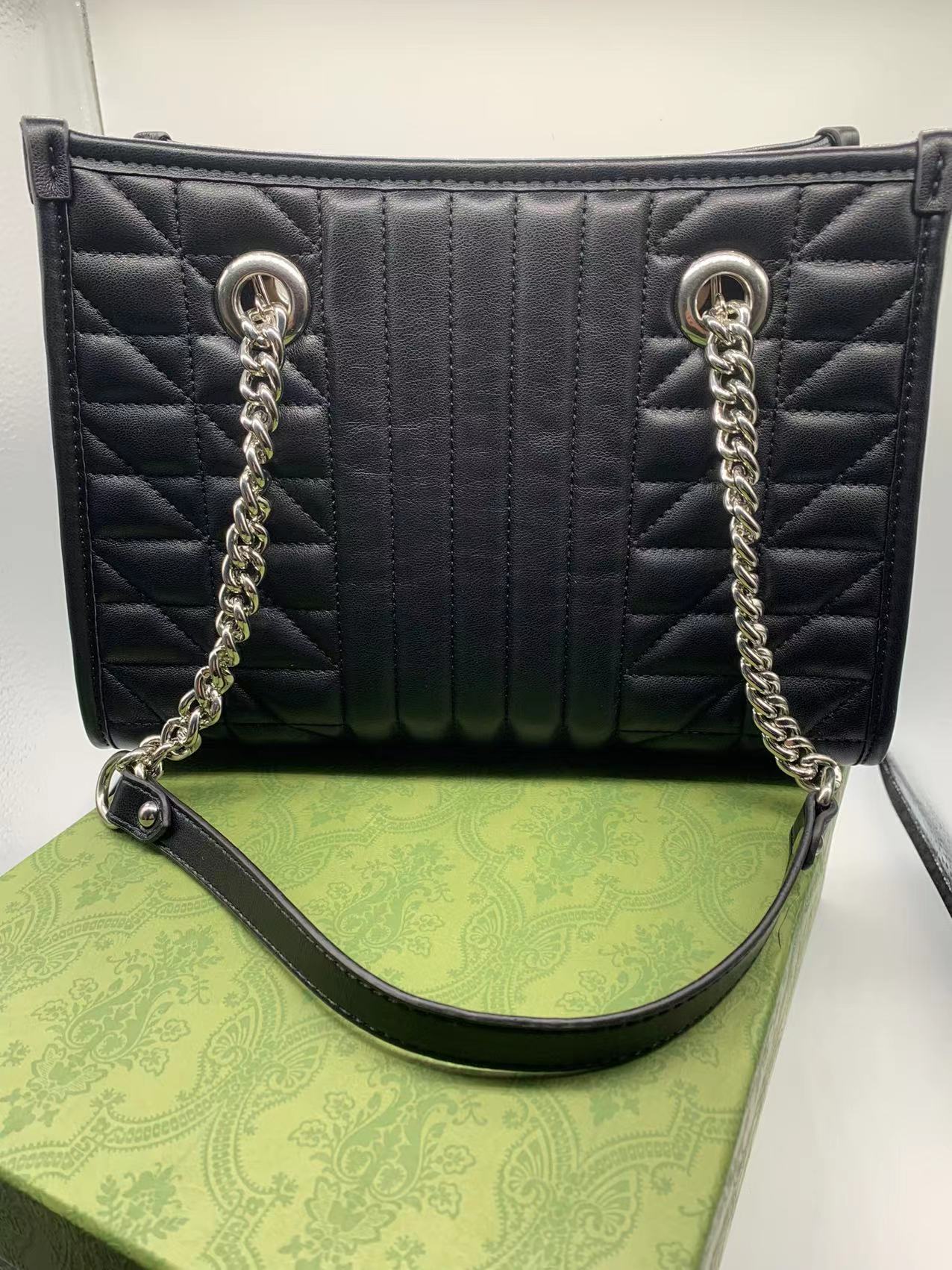 2022 Chain Baguette Bags fashion Pearls famous Designer Handbags hot lady top quality cross body shoulder casual wallets letter women new perfect purse
2022 Chain Baguette Bags fashion Pearls famous Designer Handbags hot lady top quality cross body shoulder casual wallets letter women new perfect purse