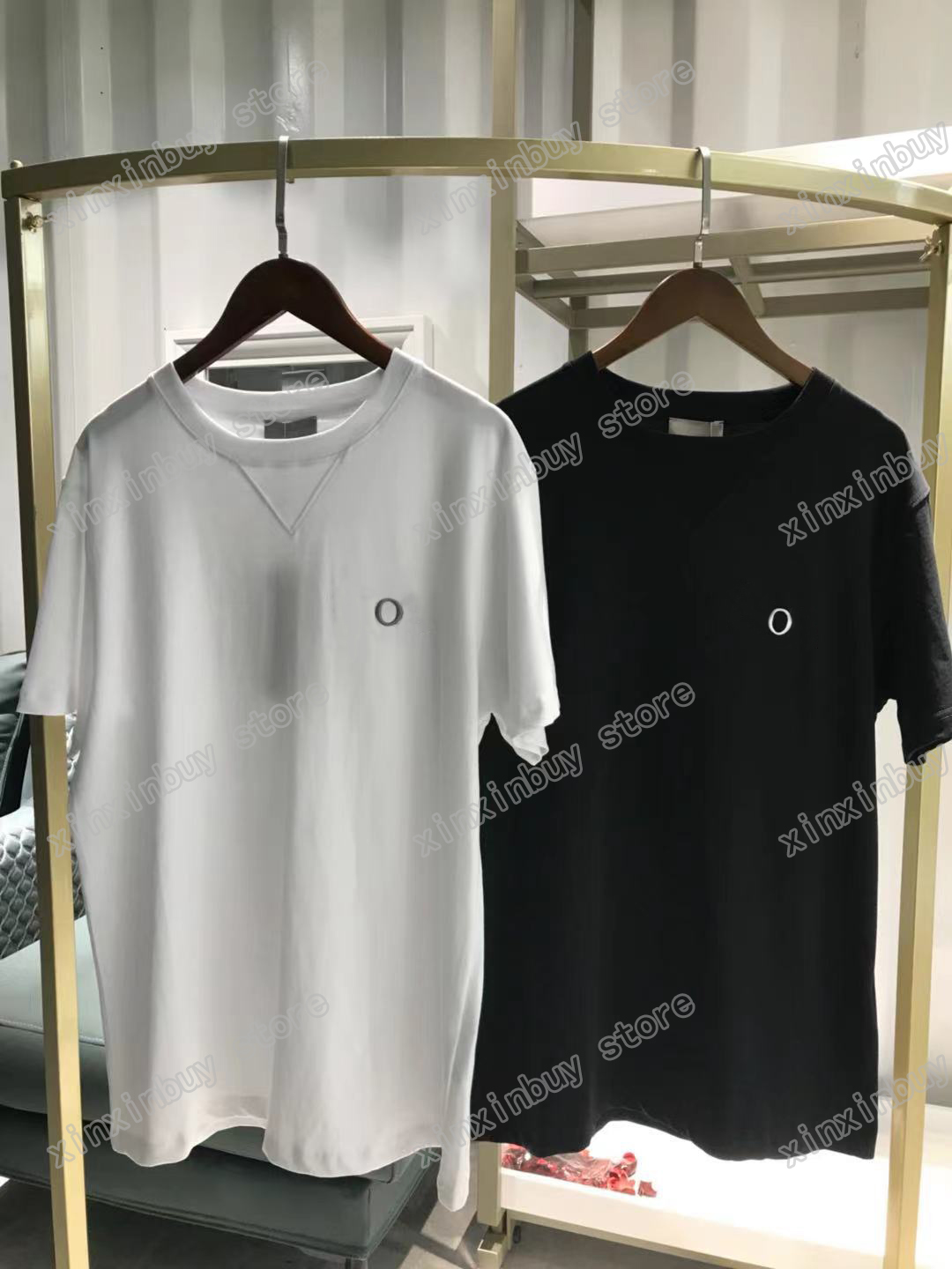 2021 Designers Mens Womens T Shirts polo Letter embroidery Man Paris Fashion T-shirt Top Quality Tees Street Short Sleeve luxurys Tshirts white black 05
2021 Designers Mens Womens T Shirts polo Letter embroidery Man Paris Fashion T-shirt Top Quality Tees Street Short Sleeve luxurys Tshirts white black 05