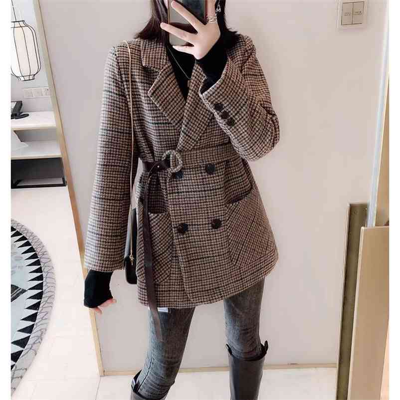 Spring Women' Blazers Sashes Jackets Notched Outerwear England Style OL Vintage Plaid Blazer Woolen Coat 210519
Spring Women' Blazers Sashes Jackets Notched Outerwear England Style OL Vintage Plaid Blazer Woolen Coat 210519