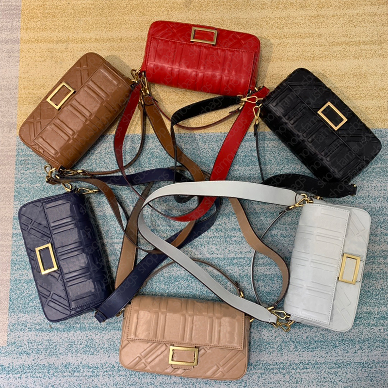 Luxurys Designers Baguetee Bags 8BS600 Plain Medium 26cm letters embossed with SN Box top quality genuine leather lambskin shoulder crossbod
Luxurys Designers Baguetee Bags 8BS600 Plain Medium 26cm letters embossed with SN Box top quality genuine leather lambskin shoulder crossbod