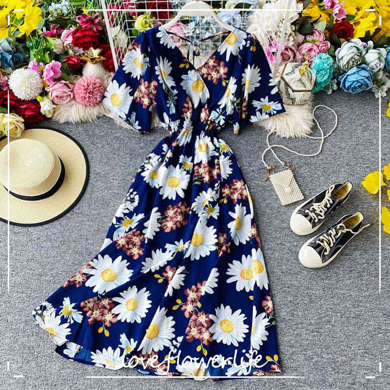 Floral Print Women Dress Summer Sexy V-neck Backless Chiffon Pleated Long Dress Female Bohemian Holiday Beach Dress Vestido 210521, Red
Floral Print Women Dress Summer Sexy V-neck Backless Chiffon Pleated Long Dress Female Bohemian Holiday Beach Dress Vestido 210521, Red