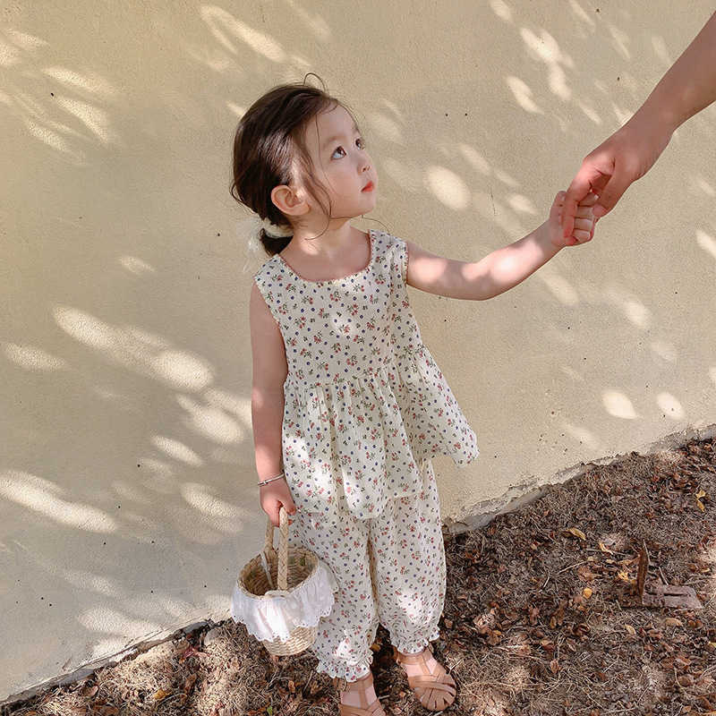 2021 Summer Korean Style Baby Girls Clothing Sets Polka Dots Printed Tops Pants 2pcs Toddlers Kids Princess Backless Outfits P0831, Floral
2021 Summer Korean Style Baby Girls Clothing Sets Polka Dots Printed Tops Pants 2pcs Toddlers Kids Princess Backless Outfits P0831, Floral