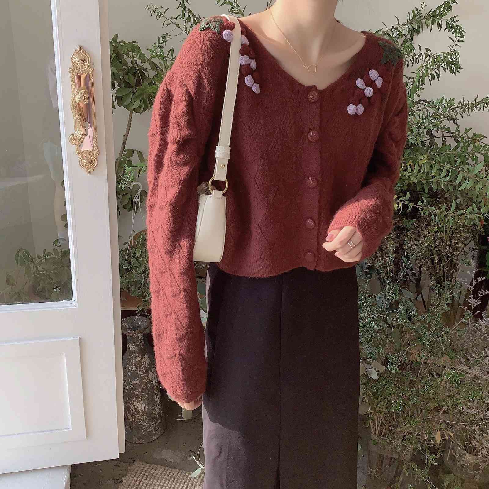 OL Cardigan Coat Autumn Winter Sweater Women Elegant Single-breasted Grape Embroidery Puff Sleeve Knitted Tops 210421