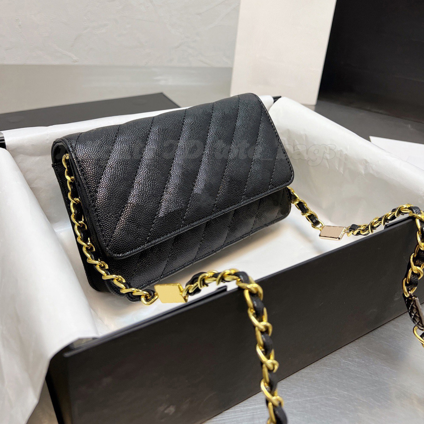 Wallet designer lady crossbody bags luxury card holder Caviar Leather purse Shopping Handbag Shoulder Messenger Envelope Interior Compartment clutch purses tote, No bag
Wallet designer lady crossbody bags luxury card holder Caviar Leather purse Shopping Handbag Shoulder Messenger Envelope Interior Compartment clutch purses tote, No bag
