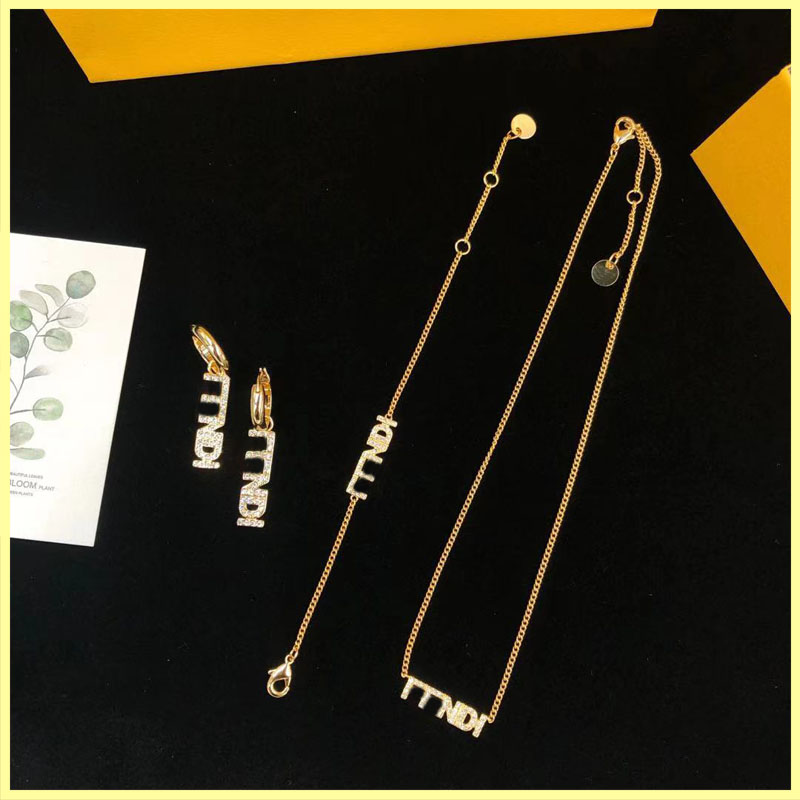 Women Jewelry Sets Luxury Designer Bracelet Gold Necklace Hoop Earring Brands F Womens Chain Link Fashion Wedding Heanpok 21101502R, Golden
Women Jewelry Sets Luxury Designer Bracelet Gold Necklace Hoop Earring Brands F Womens Chain Link Fashion Wedding Heanpok 21101502R, Golden