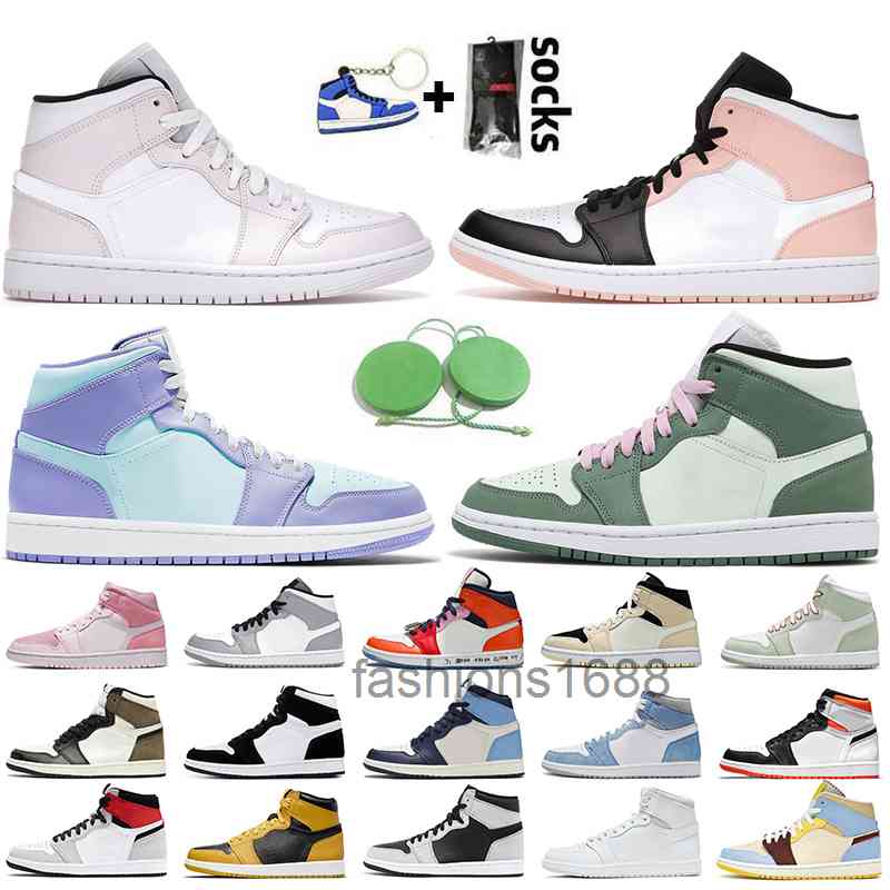 Jumpman 1 1s Basketball Shoes Womens Mid Barely Rose Dutch Green Crimson Tint Toe Purple Pulse White off Chateau Mens Trainers
Jumpman 1 1s Basketball Shoes Womens Mid Barely Rose Dutch Green Crimson Tint Toe Purple Pulse White off Chateau Mens Trainers
