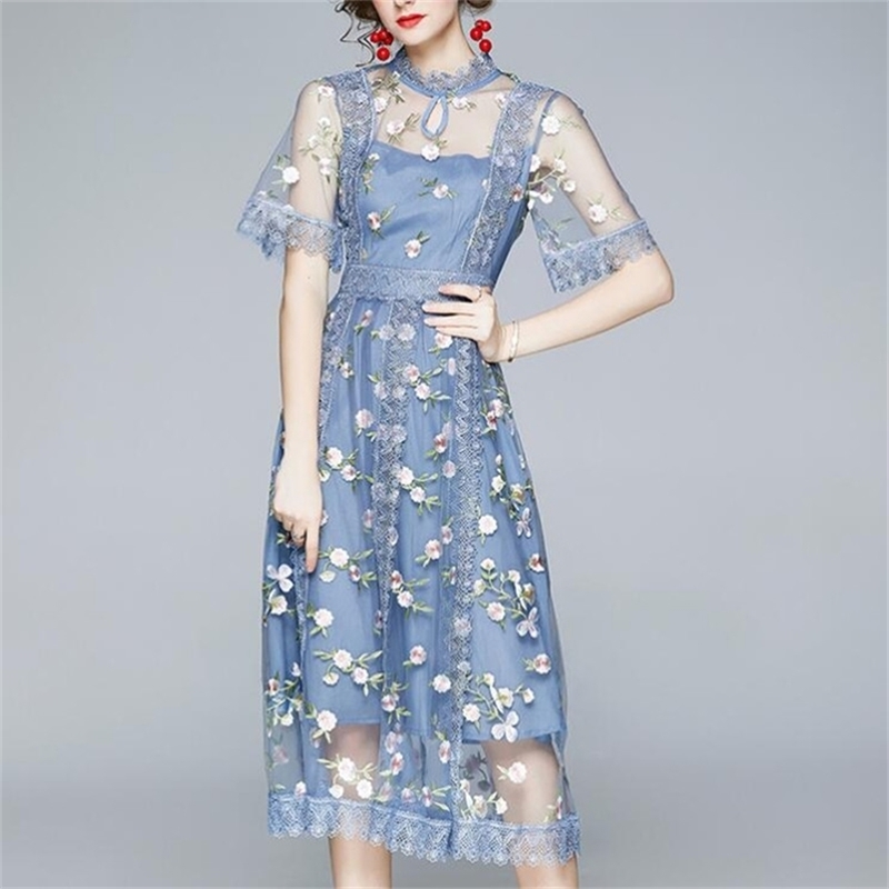 Women Summer Elegant Embroidery Mesh Dress Festa High Quality Blue Wedding Party Robe Femme Vintage Designer Vestidos 210603, Picture color
Women Summer Elegant Embroidery Mesh Dress Festa High Quality Blue Wedding Party Robe Femme Vintage Designer Vestidos 210603, Picture color