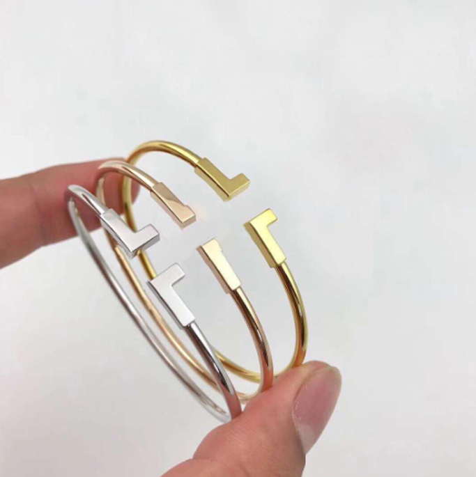 Fashion gold love bracelets pour hommes charm bangle braccialetto pulsera for mens and women wedding lovers gift diamond tennis jewelry
Fashion gold love bracelets pour hommes charm bangle braccialetto pulsera for mens and women wedding lovers gift diamond tennis jewelry