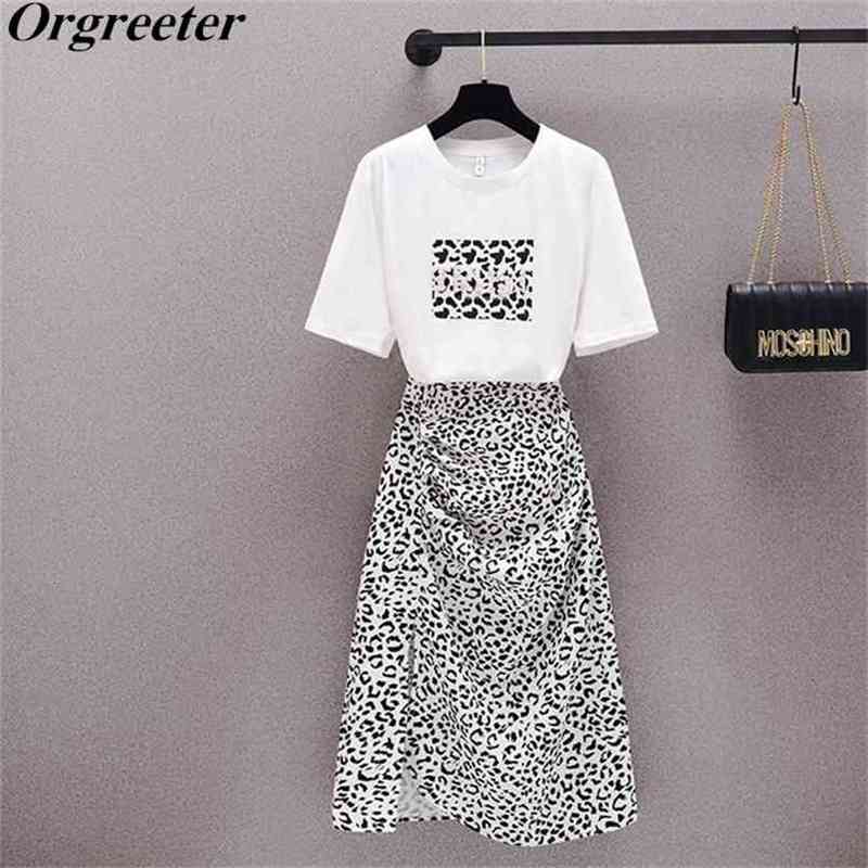 High Qaulity Tshirt Skirt Twinset Women Summer Letter Beaded White Tees and Ruched Leopard Printted Mid 2 Piece sets 210602, Only tshirt
High Qaulity Tshirt Skirt Twinset Women Summer Letter Beaded White Tees and Ruched Leopard Printted Mid 2 Piece sets 210602, Only tshirt