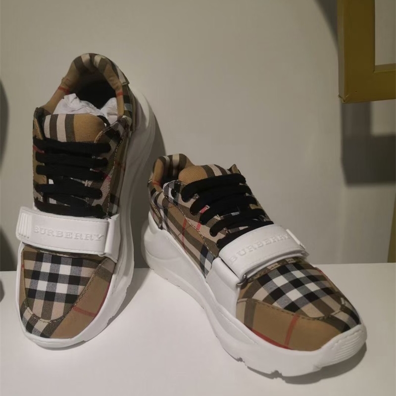 2021 Designer Mens Vintage Check Sneakers Women Nylon Suede Shoes Platform Trainers Beige Leather Lace-up Runner Causal Shoes With Box 281 W2, Sock
2021 Designer Mens Vintage Check Sneakers Women Nylon Suede Shoes Platform Trainers Beige Leather Lace-up Runner Causal Shoes With Box 281 W2, Sock