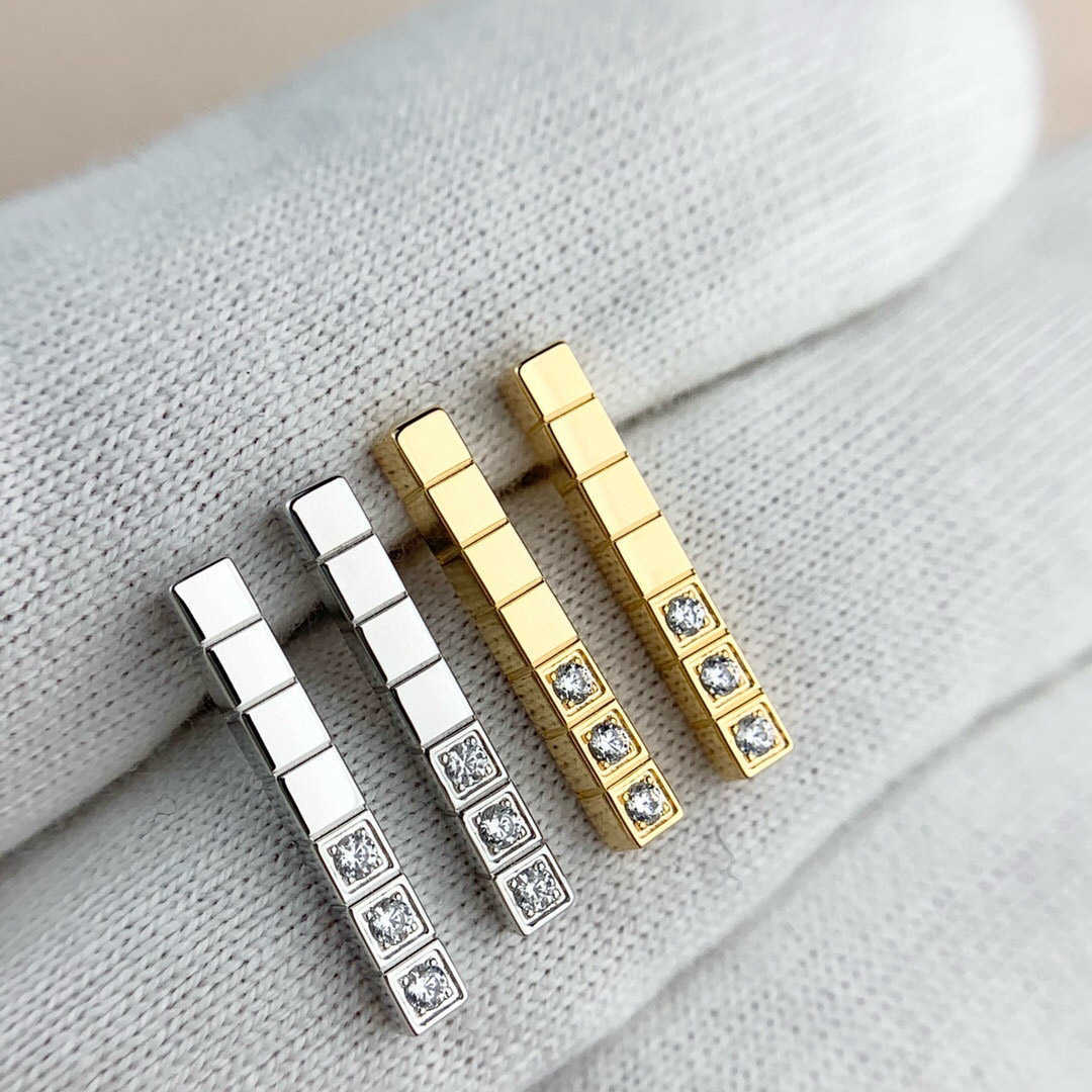 Fashion Luxury Brand 925 Sterling Silver Ice Cube Drop Earrings Women Party Daily High Quality Jewelry Bijoux
Fashion Luxury Brand 925 Sterling Silver Ice Cube Drop Earrings Women Party Daily High Quality Jewelry Bijoux