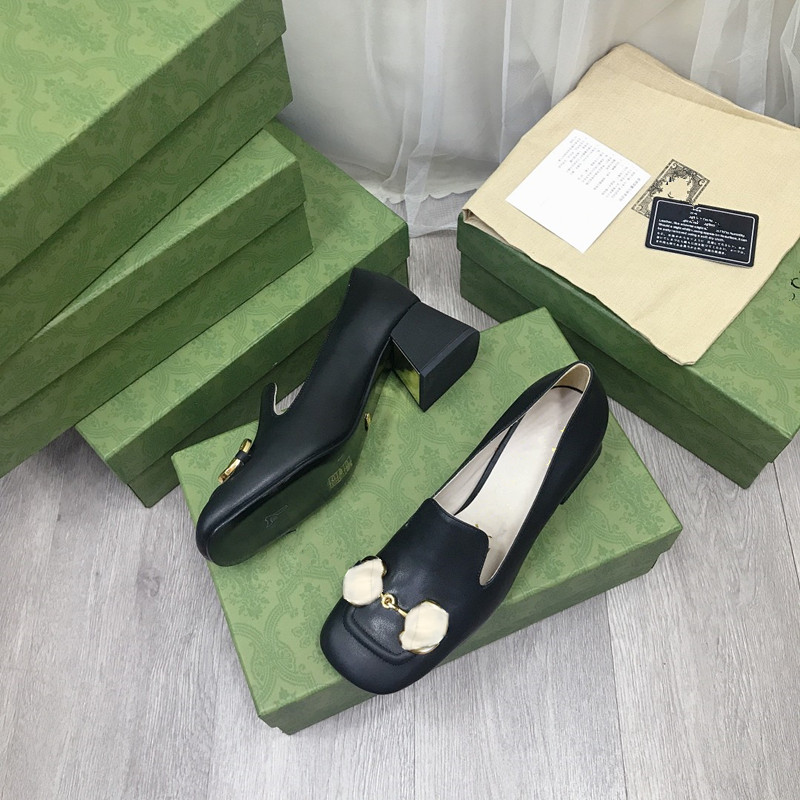 2021 spring and summer latest women's famous brand formal shoes handbag designer customized luxury fashion metal buckle generous high-heeled heightening series, Red
2021 spring and summer latest women's famous brand formal shoes handbag designer customized luxury fashion metal buckle generous high-heeled heightening series, Red