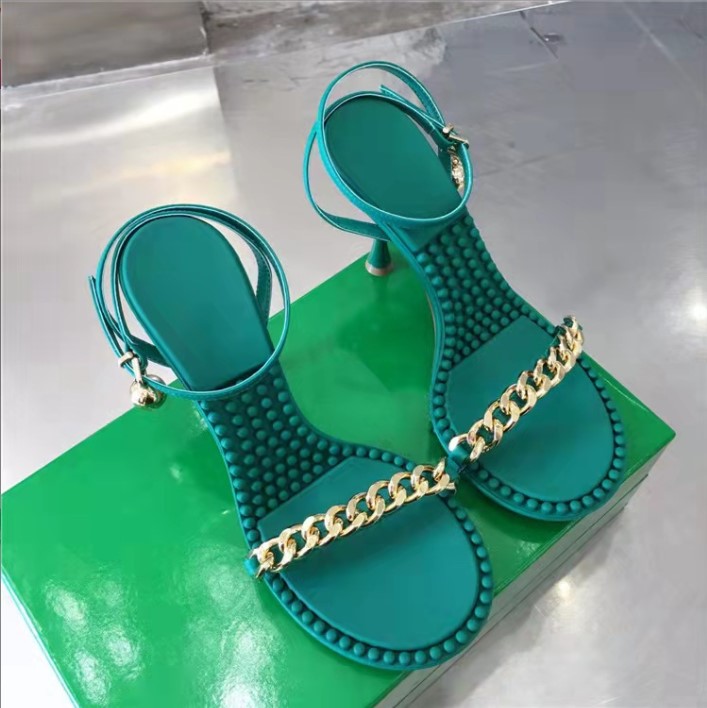 2021 Designer Chain Sandals Luxury High-heeled Shoes Slippers Roman Wine Glass Heel Versatile Stiletto Heels Women Fashion Party, Purple
2021 Designer Chain Sandals Luxury High-heeled Shoes Slippers Roman Wine Glass Heel Versatile Stiletto Heels Women Fashion Party, Purple