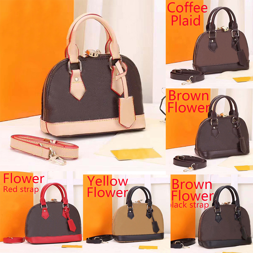 2021 Women Luxurys Designers Womens Shoulder Bags ALMA BB PM Mini Chain Messenger Tote Bag alma bb Designer Bags Handbag Crossbody Totes Purse Bags WITH LOCK DUSTBAG, Lock with key 2 pcs
2021 Women Luxurys Designers Womens Shoulder Bags ALMA BB PM Mini Chain Messenger Tote Bag alma bb Designer Bags Handbag Crossbody Totes Purse Bags WITH LOCK DUSTBAG, Lock with key 2 pcs