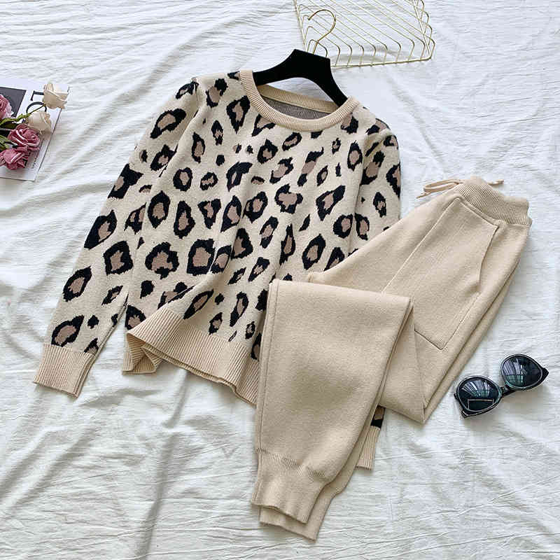 Paris Girl Autumn Leopard Print Knit Two-piece Set Women Casual Fashion Long Sleeve O-Neck Sweater and Harem Pants Suit Outwear 210524, Black
Paris Girl Autumn Leopard Print Knit Two-piece Set Women Casual Fashion Long Sleeve O-Neck Sweater and Harem Pants Suit Outwear 210524, Black