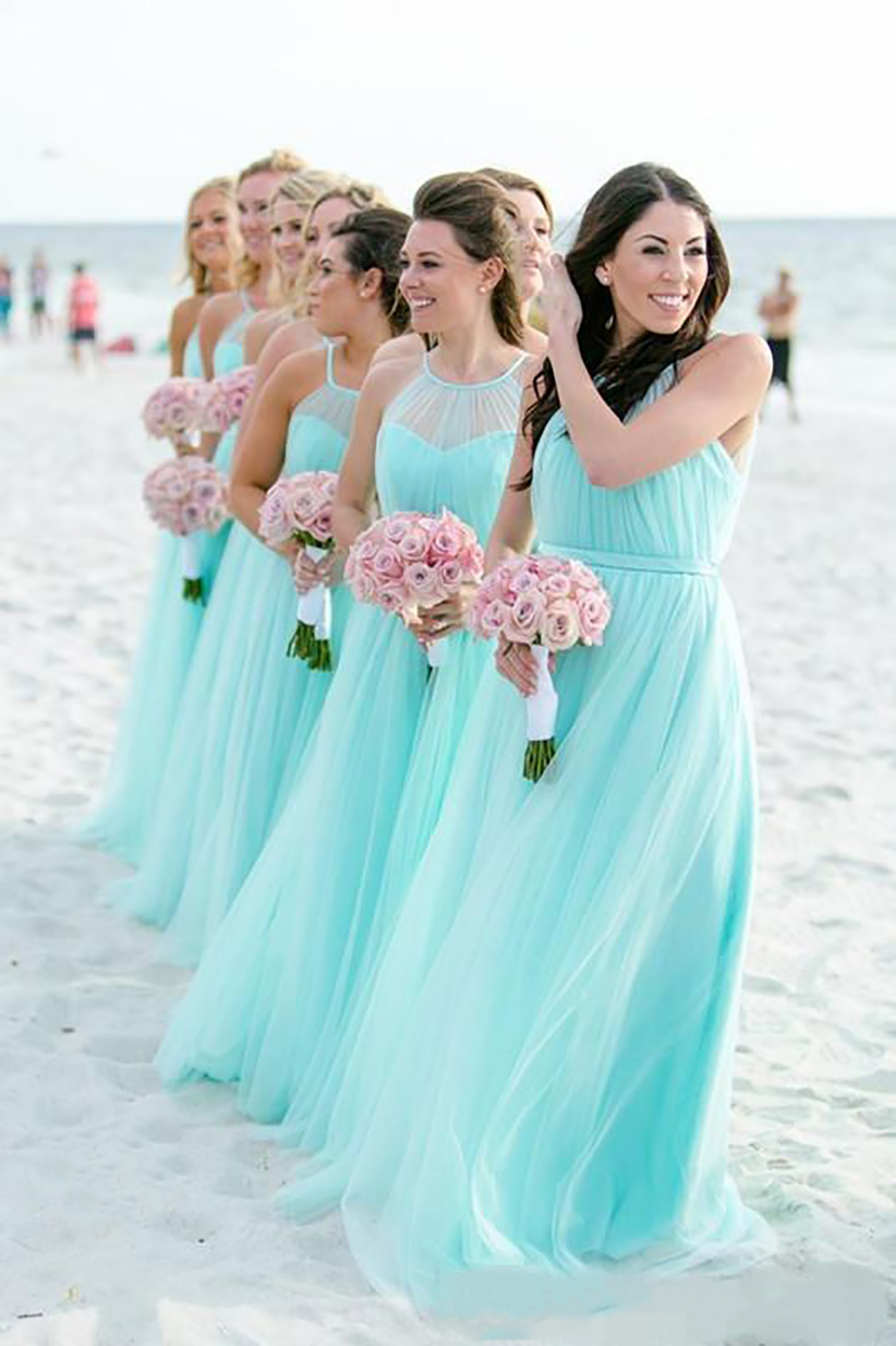 2021 Cheap Mint Green Bridesmaid Dresses Tulle Sheer Neck Halter or Length Ruched Pleats Maid of Honor Gown Bech Wedding Guest Wear