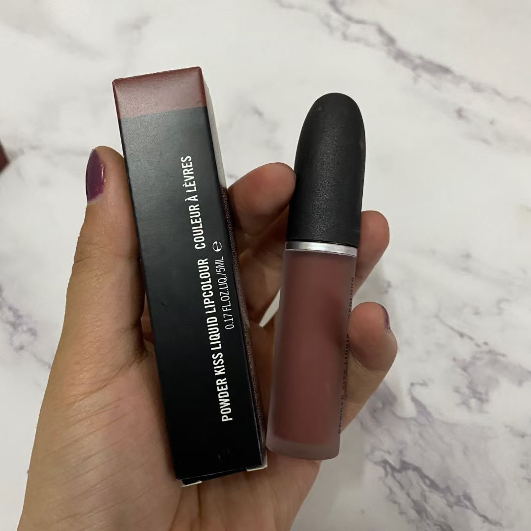 brand M lipgloss powder kiss liquid lipcolour lipstick 5ml 5 matte colors, Mixed colors
brand M lipgloss powder kiss liquid lipcolour lipstick 5ml 5 matte colors, Mixed colors