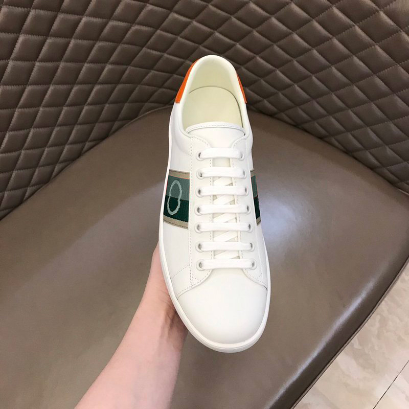 Classic Designers real leather casual white shoe men top quality mens sneakers Loafers lace up fashion shoes women with box Size 35-46
Classic Designers real leather casual white shoe men top quality mens sneakers Loafers lace up fashion shoes women with box Size 35-46
