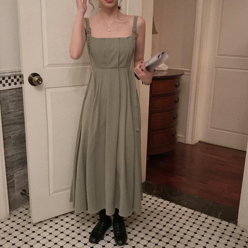 20212021 new fashion women maxi long dress elegant sukienki high waist spaghetti strap pleated vestidos ropa mujer party robe, Black;gray
20212021 new fashion women maxi long dress elegant sukienki high waist spaghetti strap pleated vestidos ropa mujer party robe, Black;gray