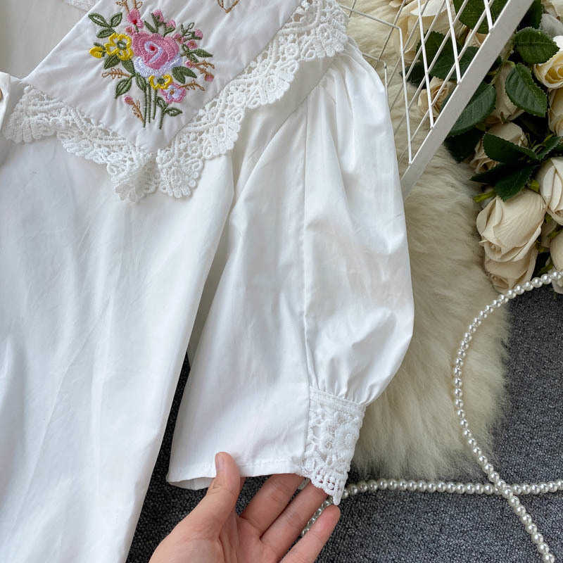 Korean Fashion Sweet Flowers Embroidery Shirt Women Summer Puff Short Sleeve Chic Top Single Breasted Casual Blouses 210603