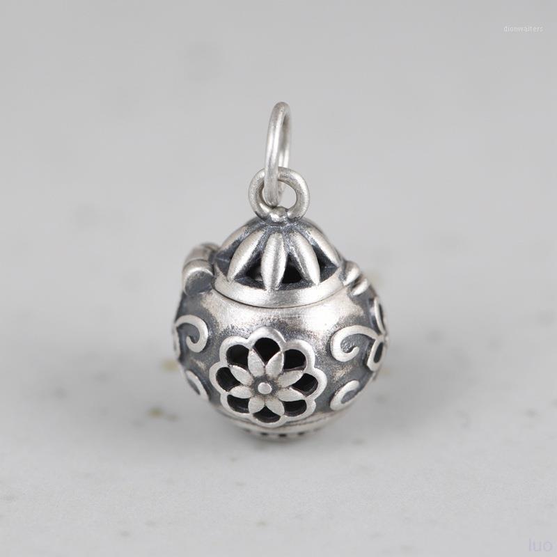 Chains Style Retro Silver Necklace Fashion Hollow Sachet Female Art Pendant Jewelry Accessories
Chains Style Retro Silver Necklace Fashion Hollow Sachet Female Art Pendant Jewelry Accessories