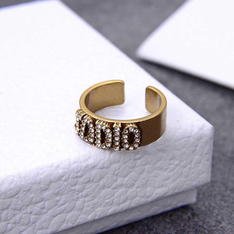21SS Fashionable Woman's Rings Classical Designeres Diamonds Ring Men Crystal Rings Men Jewelry 3 Style, Silver
21SS Fashionable Woman's Rings Classical Designeres Diamonds Ring Men Crystal Rings Men Jewelry 3 Style, Silver