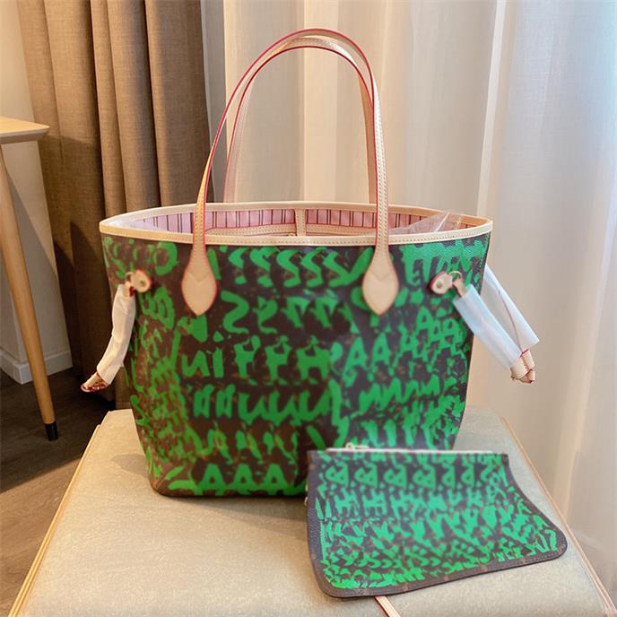 Designer Women Iv Accessories Graffiti Tote Bag Luxurys Designers Bags Paris Brand L Letters Printed Shoulder Handbag Genuine Leather Totes
Designer Women Iv Accessories Graffiti Tote Bag Luxurys Designers Bags Paris Brand L Letters Printed Shoulder Handbag Genuine Leather Totes