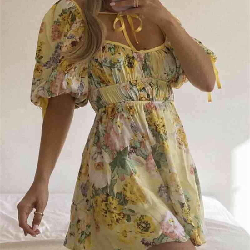 Summer Retro Lacing up Ribbon wood ears Square Collar Short Dress White Puff Sleeve Women Elastic Ruched Holiday Dresses 210429