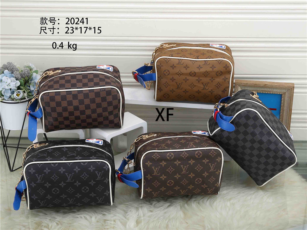 LV LOUIS 1 VITTON High-end quality men travelling toilet bag fashion designer women wash bag large capacity cosmetic bags
LV LOUIS 1 VITTON High-end quality men travelling toilet bag fashion designer women wash bag large capacity cosmetic bags