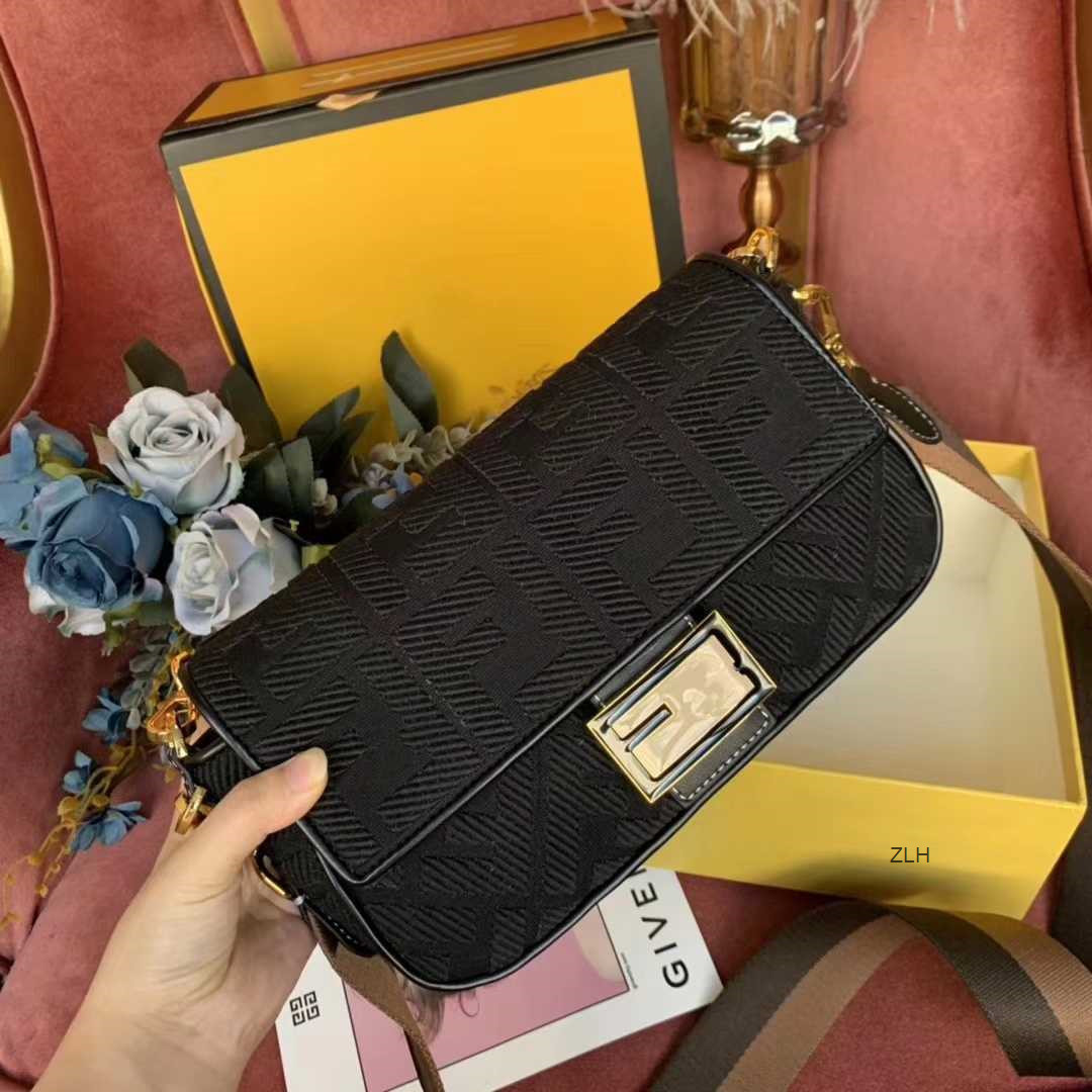 embroidery new denim spring blue and summer fashion trend f flip magnetic button stick portable one shoulder lady bag
embroidery new denim spring blue and summer fashion trend f flip magnetic button stick portable one shoulder lady bag