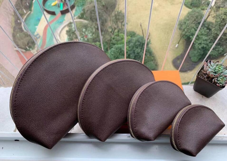 2021 Women 4pcs/set fashion cosmetic bags organizer famous makeup bag travel pouch make up bag ladies cluch purses organizador toiletry Bag, Brown plaid
2021 Women 4pcs/set fashion cosmetic bags organizer famous makeup bag travel pouch make up bag ladies cluch purses organizador toiletry Bag, Brown plaid