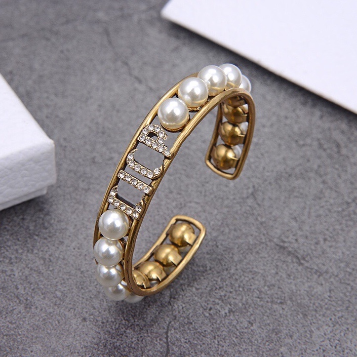 Fashion jewelry Women Love Bracelt Pearl Bronze Bangle with Letter Stamps brass material Designer Bracelets, Black
Fashion jewelry Women Love Bracelt Pearl Bronze Bangle with Letter Stamps brass material Designer Bracelets, Black