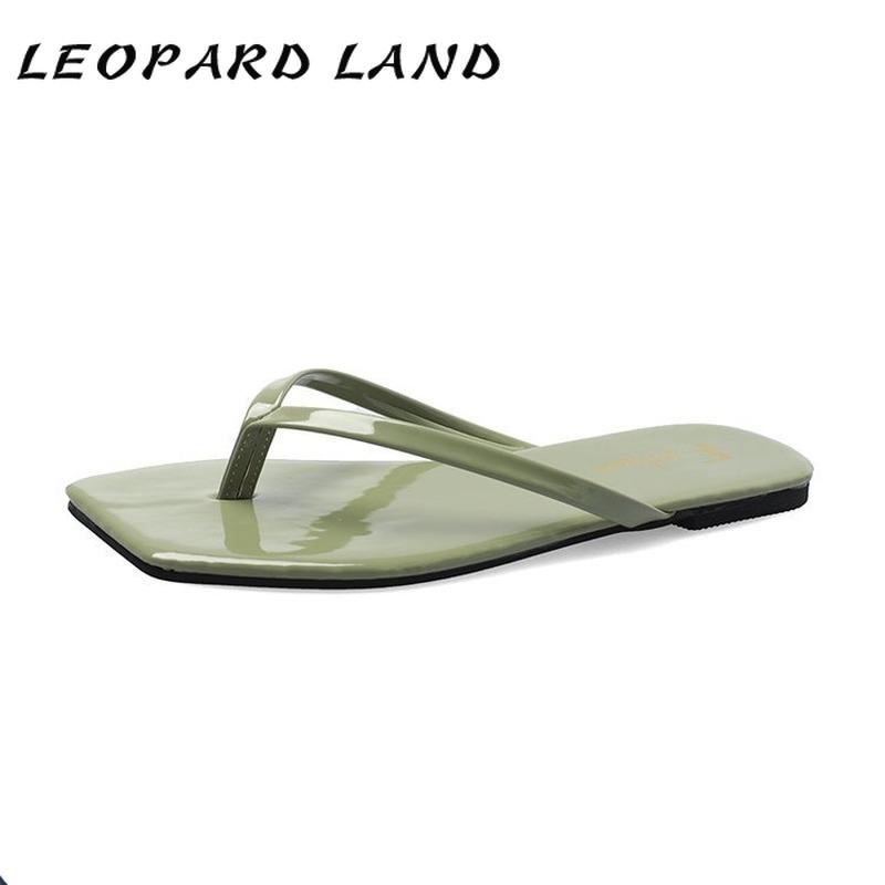 2021 Summer Women's Slipper Flat Flip-flops Casual Non-slip Fashion Beach Solid Color Female Sandals FZZ, Black
2021 Summer Women's Slipper Flat Flip-flops Casual Non-slip Fashion Beach Solid Color Female Sandals FZZ, Black