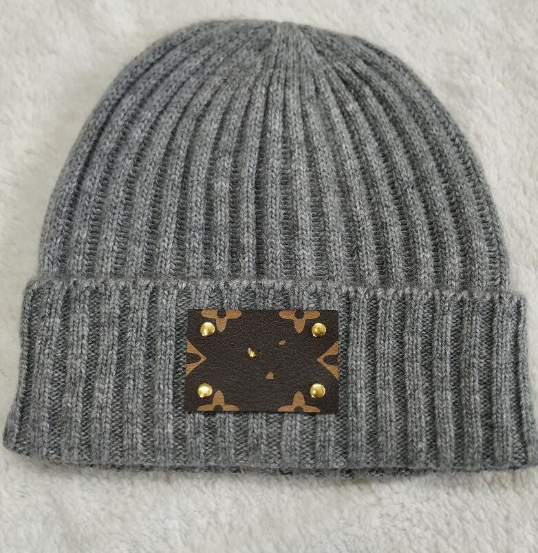 wholesaNew France fashion mens designers hats bonnet winter beanie knitted wool cap skullies Thicker mask Fringe beanies hat+mark, Blue;gray
wholesaNew France fashion mens designers hats bonnet winter beanie knitted wool cap skullies Thicker mask Fringe beanies hat+mark, Blue;gray