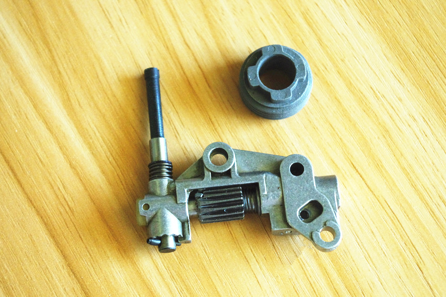 Oil pump & worm fits Shindaiwa chainsaw 400 488 488P 490 575 577 695 chain saw oiler pump replacement
Oil pump & worm fits Shindaiwa chainsaw 400 488 488P 490 575 577 695 chain saw oiler pump replacement
