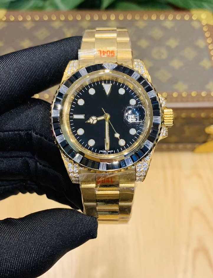 Luxury 40mm men's automatic watch 116610 diamond inlaid emerald 904L stainless steel scratch resistant sapphire screw triple waterproof 300m, Box
Luxury 40mm men's automatic watch 116610 diamond inlaid emerald 904L stainless steel scratch resistant sapphire screw triple waterproof 300m, Box