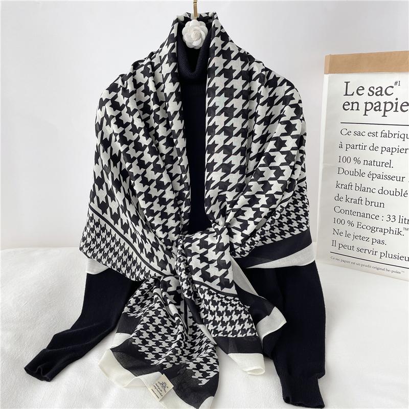 Berets 2021 Fashion Pleaid Cotton Scarf Hijab Brand Sping Winter Warm Headband Scarves Bandana Soft Foulard Shawl Wrap, Blue;gray
Berets 2021 Fashion Pleaid Cotton Scarf Hijab Brand Sping Winter Warm Headband Scarves Bandana Soft Foulard Shawl Wrap, Blue;gray