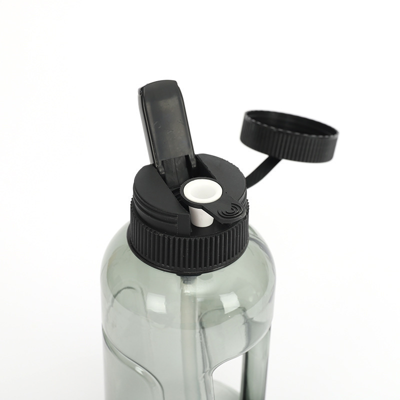 Plastic water pipe water bottle cup shape 1000ml water pipe KTV bar cigarette pipe 9inches tall big bong
Plastic water pipe water bottle cup shape 1000ml water pipe KTV bar cigarette pipe 9inches tall big bong
