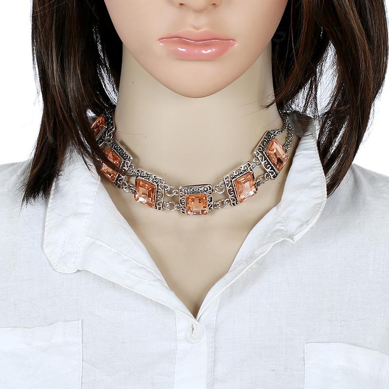 Fashion Maxi Crystal Choker Necklaces Trendy Metal Hollow Geometric Rhinestone Women Clavicle Necklace Jewelry Accessories Chokers
Fashion Maxi Crystal Choker Necklaces Trendy Metal Hollow Geometric Rhinestone Women Clavicle Necklace Jewelry Accessories Chokers