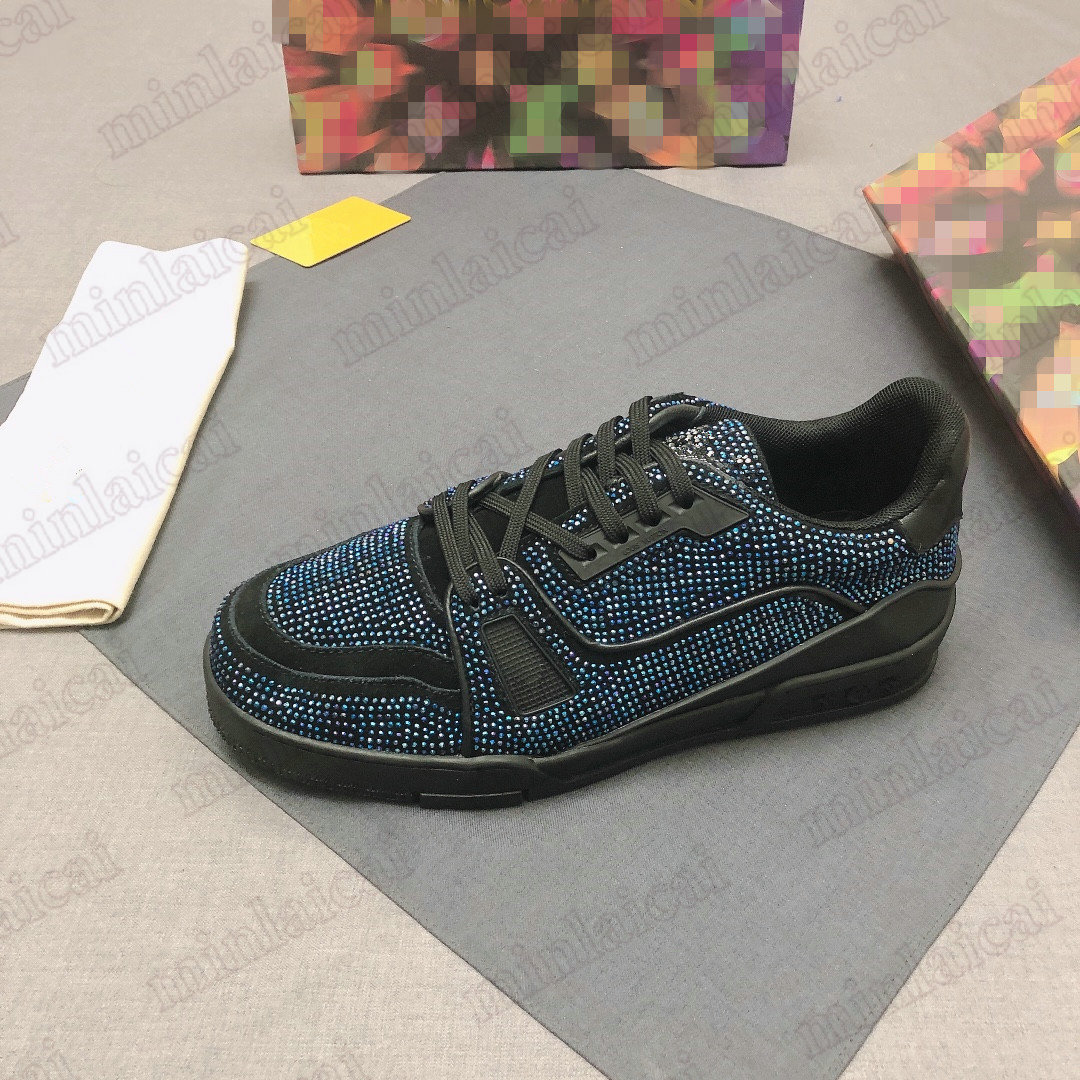 Mens Designer Crystal Shoes Calfskin Leather Trail Luxurys Trainer Sneaker Vintage Runner Trainers oversized Monograms Flower Flats Skate Basketball Sneakers, Customize
Mens Designer Crystal Shoes Calfskin Leather Trail Luxurys Trainer Sneaker Vintage Runner Trainers oversized Monograms Flower Flats Skate Basketball Sneakers, Customize