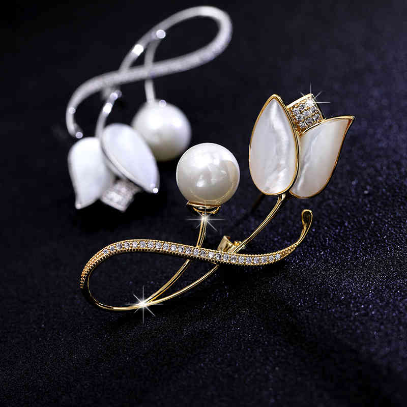 Korean Fashion Personality High-grade Brooch Female Natural Mother Shell Suit Coat Versatile Accessories Tulip